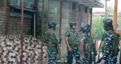 மத்திய உளவுத்துறை இயக்குனர் வீட்டில் சிஆர்பிஎப் சப் – இன்ஸ்பெக்டர் துப்பாக்கியால் சுட்டு தற்கொலை