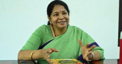 திமுக நாடாளுமன்ற குழுத் தலைவராக கனிமொழி நியமனம்