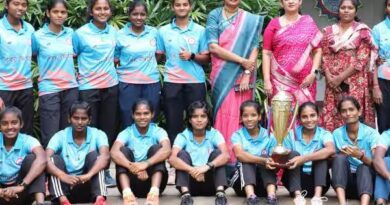 எம் .ஓ. பி.  வைஷ்ணவா  அணி  ஹாக்கி  போட்டியில்  ‘சாம்பியன்’