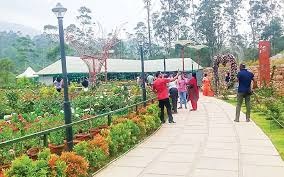 மூணாறு மலர் கண்காட்சியில் இடம் பெற்ற பொழுது போக்கு அம்சங்கள் தொடரும்; சுற்றுலாத்துறை அதிகாரிகள் தகவல்